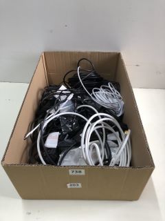 BOX OF ASSORTED LOOSE CABLES