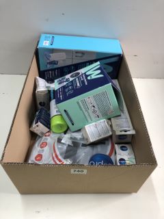 BOX OF ASSORTED ITEMS INC WHIRLPOOL WASHING MACHINE CARE KIT