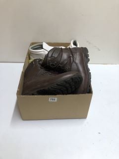 BOX OF ASSORTED SHOES/TRAINERS/BOOTS