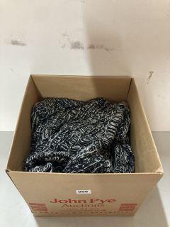 BOX OF CARDIGANS (BLACK & WHITE TWIST) - ASSORTED SIZES