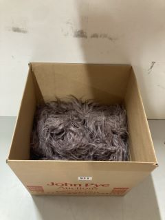 BOX OF FLUFFY FAUX FUR SCARVES (ROSE)