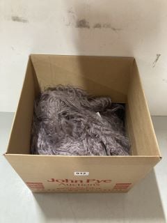 BOX OF FLUFFY FAUX FUR SCARVES (ROSE)