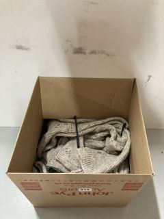 BOX OF KNITTED LEG WARMERS (BROWN & WHITE)