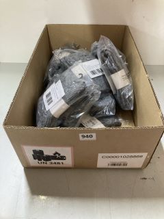 BOX OF KNITTED LEG WARMERS (GREY)