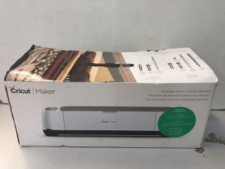 CRICUT MAKER ULTIMATE SMART CUTTING MACHINE