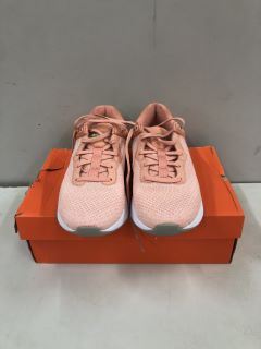 NIKE WOMEN'S REACT MILER 3 UK SIZE: 6