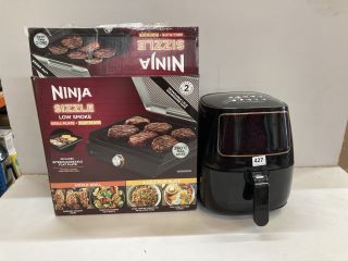 2 X ITEMS INC NINJA SIZZLE LOW SMOKE GRILL + FLAT PLATE