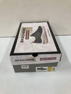 SKECHERS MEMORY FOAM SIZE UK 7