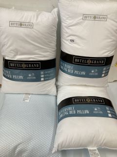 4 X HOTEL GRAND PILLOWS