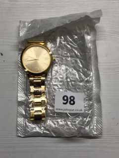 GOLDEN FACED WRIST WATCH