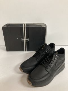 BARBOUR B.INTL ADAMS SHOES SIZE:9