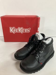 KICKERS SHOES SIZE:7