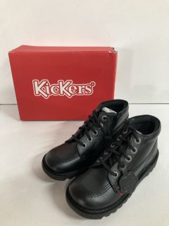 KICKERS KIDS SHOES SIZE:6