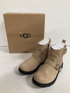 UGG KIDS ASHTON SHORT WEATHER SIZE:3