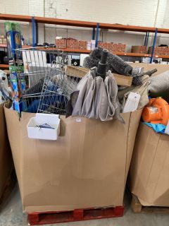 PALLET OF ITEMS INC GARDEN UMBRELLA & SUPERSIZED NYLON KITE