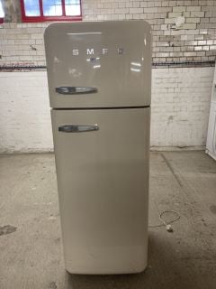 SMEG FREESTANDING FRIDGE FREEZER MODEL: S30STRP