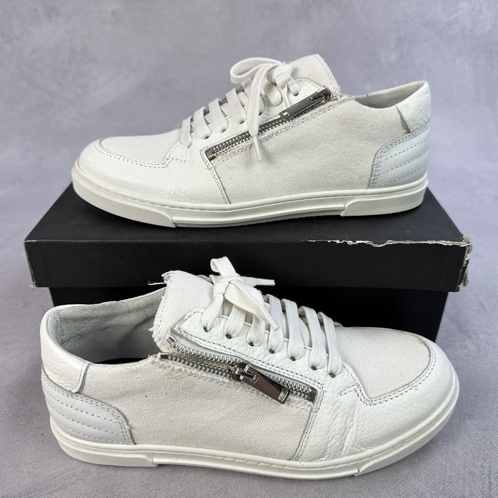 Antony Morato Boys White Canvas & Leather Trainers With Zip Detail - Size 6(39)