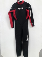 SEAC WETSUIT RED AND BLACK SIZE L - LOCATION 4C.