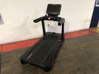 LIFE FITNESS INTEGRITY SERIES DELUXE TREADMILL WITH DISCOVER SE3HD CONSOLE - RRP £19995