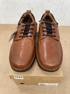 PAVERS LACE-UP LEATHER SHOES - UK SIZE: 12: LOCATION - C 9