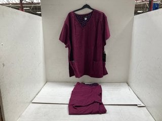 2 X KOI BASICS SHORT SLEEVE V NECK WOMENS T-SHIRT IN WINE - UK SIZE: 3XL AND 4XL: LOCATION - A 2