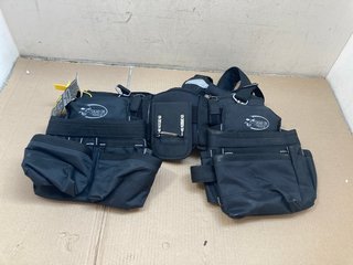 JOURNEYMAN'S TOOL BAG SET WITH SUSPENDERS IN BLACK: LOCATION - A10