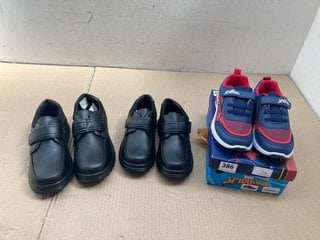 3 X BOYS SHOES TO INCLUDE SPIDER-MAN NAVY TRAINERS SIZE 13: LOCATION - A12