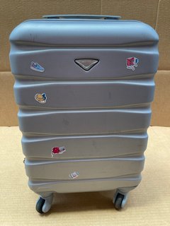 SMALL WHEELED HARD SHELL SUITCASE IN SILVER: LOCATION - A15