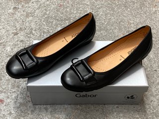 WOMENS GABOR HOVERCRAFT LEATHER SHOES IN BLACK SIZE 7: LOCATION - B10