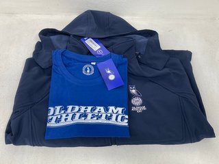 OLDHAM ATHLETIC TRAINING TOP IN BLUE SIZE XL TO INCLUDE OLDHAM ATHLETIC TRAINING JACKET IN DARK BLUE SIZE L: LOCATION - C0