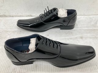 GOOR LEATHER LACED SHOES IN BLACK SIZE UK 10: LOCATION - C4