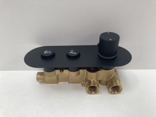 BLACK CONCEALED 2 OUTLET PUSH BUTTON SHOWER VALVE - RRP £425: LOCATION - RACKING 1