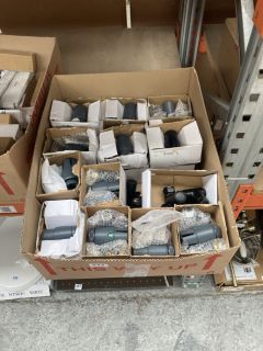 QTY OF ASSORTED RADIATOR VALVES - RRP £400: LOCATION - RACKING 1