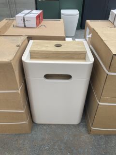 VITRA SENTO MEDIUM UNIT IN CREAM 400 X 300MM - RRP £968: LOCATION - D3