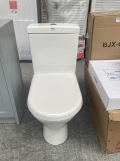 (COLLECTION ONLY) D-SHAPED CLOSED COUPLED W/C WITH CISTERN FITTINGS & SEAT - RRP £325: LOCATION - D3