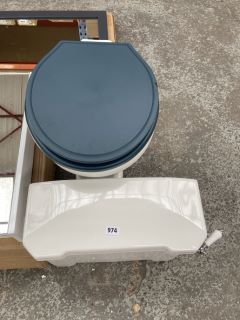 (COLLECTION ONLY) LOW LEVEL PAN WITH PAINTED WOOD SEAT (WITH MARK TO RIGHT SIDE) COMPLETE WITH LOW LEVEL CISTERN & FITTINGS - RRP £425: LOCATION - C5