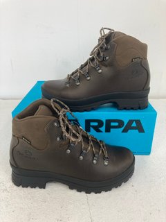 SCARPA RANGER ACTIVE LITE GTX WOMENS WALKING BOOTS IN EBONY - SIZE UK5 - RRP £220: LOCATION - BOOTH