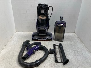 SHARK AZ95OUK 40 VACUUM HOOVER PARTS: LOCATION - G11