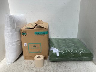 3 X ASSORTED ITEMS TO INCLUDE BOX OF BAMBOO TOILET ROLLS: LOCATION - F15