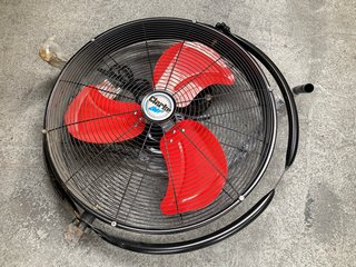 CLARKE 20" HIGH OUTPUT ORBITAL DRUM FAN: LOCATION - B3T