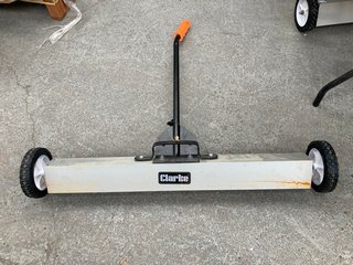 CLARKE MS36B 36" MAGNETIC SWEEPER PICK UP TOOL: LOCATION - B3T