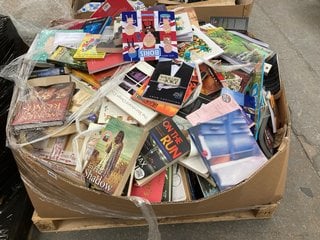 PALLET OF ASSORTED BOOKS TO INCLUDE QUENTIN TARANTINO SHOOTING FROM THE HIP, ON THE RUN BY MAX LUTHER & IN HER SHADOW BY LOUISE DOUGLAS: LOCATION - B7 (KERBSIDE PALLET DELIVERY)