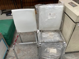 4 X METAL PADDED DINING CHAIRS IN WHITE/CHROME (MISSING SEATS): LOCATION - A3