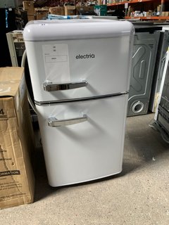 ELECTRIQ FREESTANDING 70/30 RETRO FRIDGE FREEZER: MODEL NO. EIQUCRETROFFWHT - RRP £179: LOCATION - B1