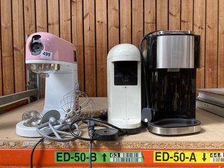 QTY OF ASSORTED ITEMS TO INCLUDE ELECTRIQ COFFEE MACHINE: LOCATION - AR4