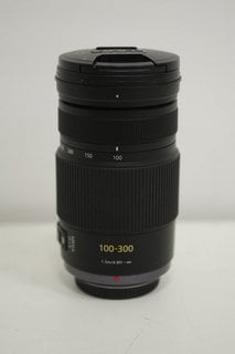 PANASONIC LUMIX G VARIO 100-300MM F4-5.6 OIS MFT MIRRORLESS CAMERA LENS IN BLACK: MODEL NO H-FS100300 (WITH BOX, LENS CAPS & HOOD) [JPTM120484]