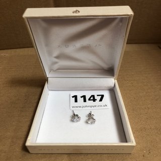 A PAIR OF STERLING SILVER EARRINGS SET WITH CLEAR STONES: LOCATION - CR