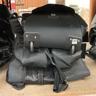 2 X BIG MAX HOUSTON WHEELED GOLF TRAVEL COVERS IN BLACK - COMBINED RRP £178: LOCATION - BR6