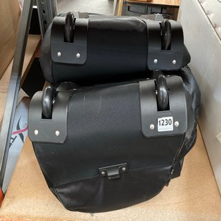 BIG MAX HOUSTON TRAVEL COVER IN BLACK TO ALSO INCLUDE BIG MAX ATLANTIS S TRAVEL COVER IN BLACK - COMBINED RRP £178.00: LOCATION - BR8