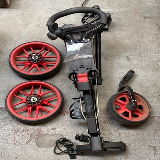 XTREME RIDER 3 WHEELED GOLF TROLLEY IN RED/BLACK - RRP £119.99: LOCATION - BR8